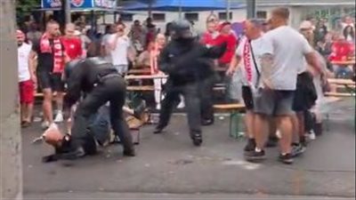 الشرطة الألمانية تعتدي على مشجعي منتخب بولندا | فيديو