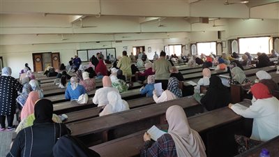 21364 دارسا يؤدون اختبارات نهاية المستوى برواق العلوم الشرعية والعربية بالأزهر