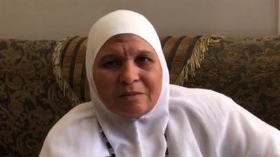 صاحبة أشهر فيديو للمشي في عرفات: كنت بدعي وأقول كريم رسول الله والله أكرم.. وكان كل همي أتمم الحج | بث مباشر