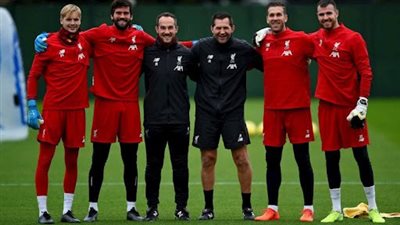 حارس ليفربول على أعتاب الرحيل إلى ريال بيتيس 