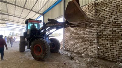 محافظ الإسكندرية يوجه بتنفيذ حملات لإزالة التعديات وإيقاف أعمال البناء المخالف بأحياء الثغر