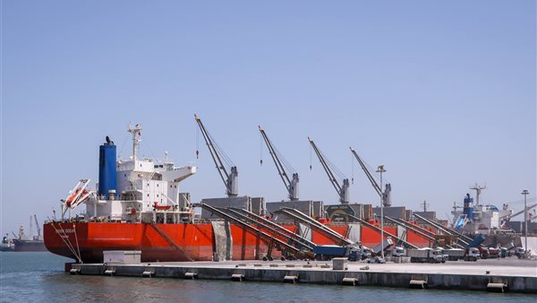 ميناء دمياط