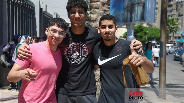 طلاب الثانوية العامة