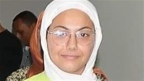 إحدى الفائزات