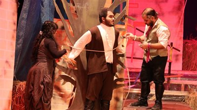 مسرح السامر يستعيد القيم الأخلاقية بالعرض المسرحي ثورة الفلاحين