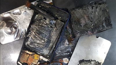 بسبب الحر.. انفجار موبايل في جيب فتاة بالأقصر والأهالي ينقذونها