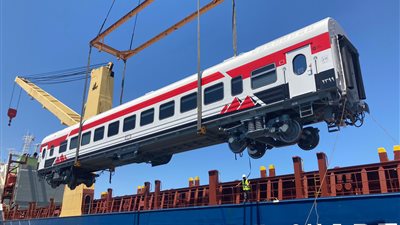 أحدث طراز في العالم.. وصول 16 عربة قطار ثالثة مكيفة و4 ماكينات لصيانة الخطوط للإسكندرية