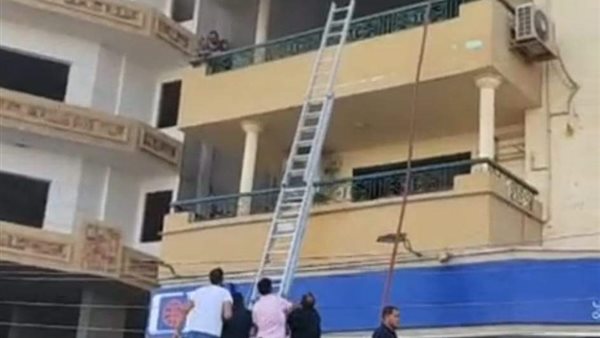 جانب من الحريق 