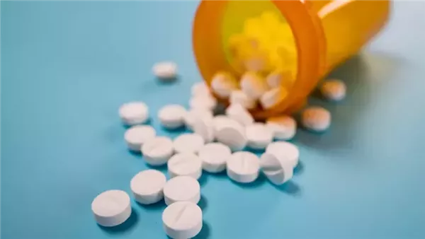 حبوب لتغير لون البشرة