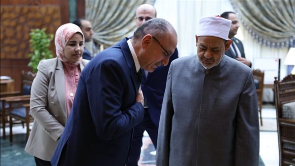 شيخ الأزهر يستقبل