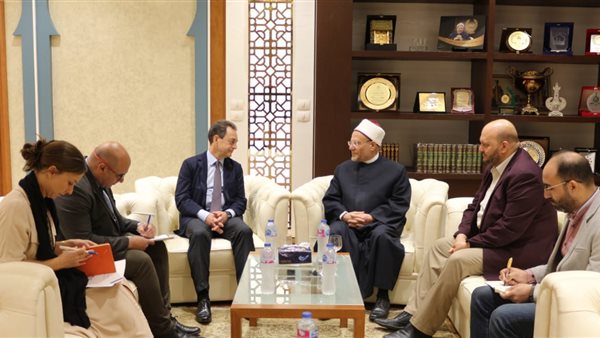 الدكتور شوقي علام