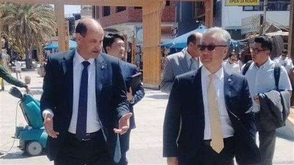 السفير الكوري يزور