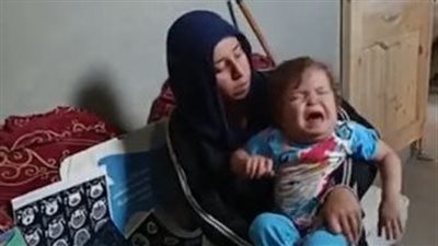 طفلة تعاني من ضمور بالمخ في المنيا.. ووالدتها تستغيث: علاجها يتكلف 4 آلاف جنيه شهريًا | بث مباشر