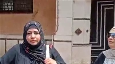 بعد التسريب.. انهيار إحدى أمهات طلاب الثانوية العامة بعد خروج ابنتها من امتحان الفيزياء| بث مباشر