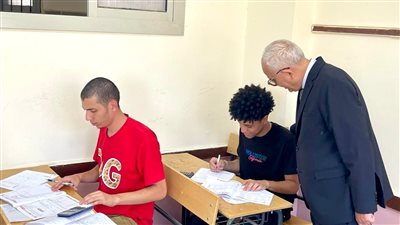 طلاب الثانوية العامة يؤدون امتحان اللغة الأجنبية الأولى غدًا