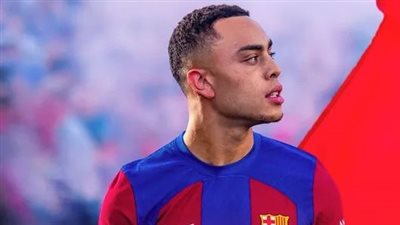 رسميًا.. برشلونة يعلن رحيل ديست إلى نادي أيندهوفن الهولندي