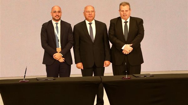 توقيع اتفاقيات النقل