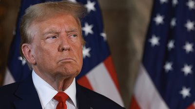 منصة ترامب الإعلامية تخسر نصف قيمتها السوقية بعد العودة لـ إكس