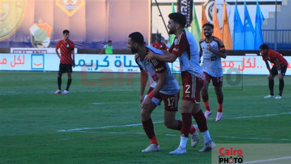 لاعبو الأهلي