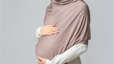 ما هي السورة التي تسهل الولادة؟.. رقية بالماء لحفظ الجنين أخبر عنها أهل العلم