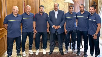  محمد مصيلحي يجتمع بالجهاز الفني لفريق الاتحاد السكندري بقيادة أحمد ساري