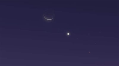 نقطة بيضاء ساطعة.. اقتران جديد للقمر يزين سماء الوطن العربي