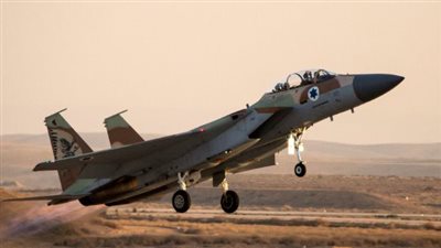 هيئة البث الإسرائيلية: القوات الجوية شنت موجة من الهجمات في جميع أنحاء قطاع غزة