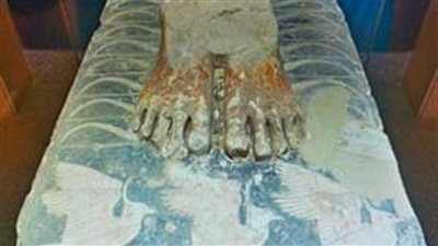 متحف إيمحتب بسقارة يعلن عن عرض قطعة فريدة لـ قاعدة تمثال الملك زوسر