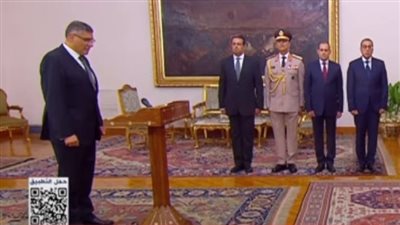  عادل سعيد محافظ الجيزة الجديد يؤدي اليمين الدستورية أمام الرئيس السيسي