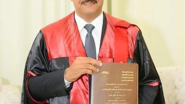 الدكتور محمود عيسى