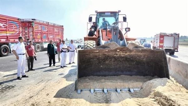 انقلاب سيارة محملة