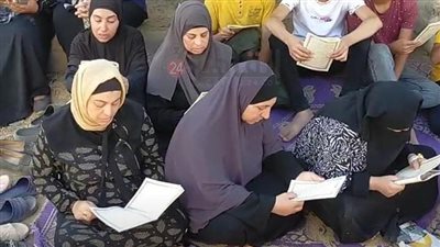 عاملين له ختمة قرآن.. أسرة وأصدقاء مروان ضحية الإهمال الطبي داخل مستشفى بطنطا أمام قبره بعد دفنه