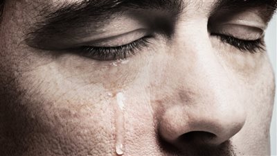تفسير حلم البكاء في المنام.. يحمل الخير وإشارة على التخلص من الهموم