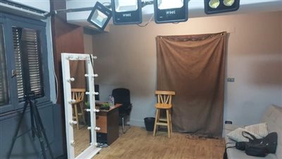 استغل الفتيات في تصوير فيديوهات.. تفاصيل القبض على صاحب ستوديو غير مرخص