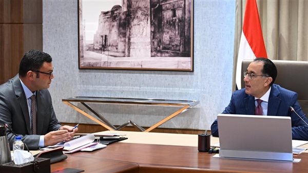 رئيس الوزراء ووزير