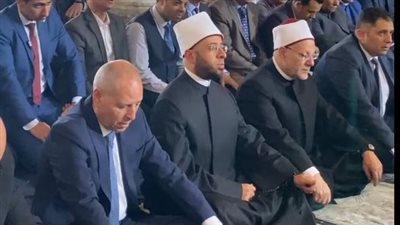 بحضور أسامة الأزهري ومحافظ القاهرة.. شعائر صلاة الجمعة من جامع عمرو بن العاص | بث مباشر 