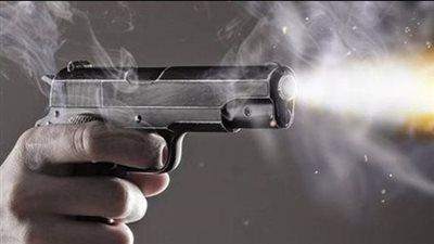 عاوزه تخلعه.. زوج يحاول إنهاء حياة زوجته ويصيبها بطلق ناري بالإسكندرية | بث مباشر