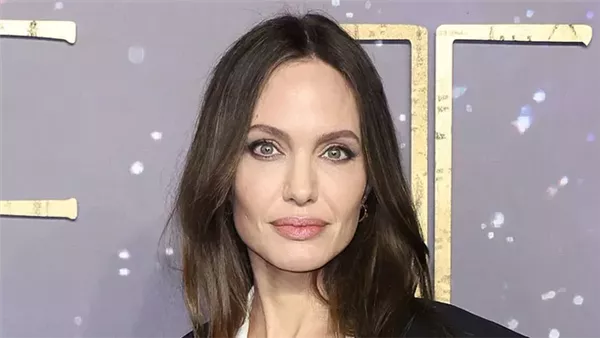  أنجلينا جولي