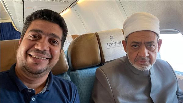 طبيب أقصري يوثق لقائة