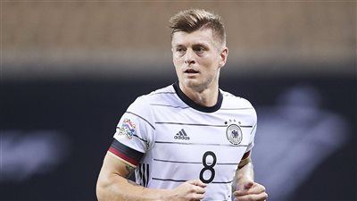 أحدهما يريد البقاء بإسبانيا والآخر يرغب في الابتعاد.. كيف تحدث كروس وموراتا عن مستقبلهما؟