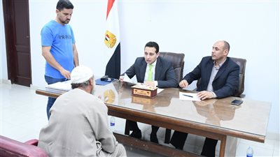محافظ الفيوم يوجه بالرعاية الطبية والعلاج على نفقة الدولة لعدد من الحالات المرضية