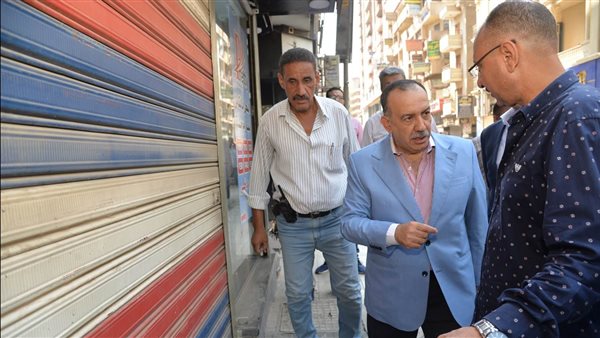 محافظ أسيوط خلال