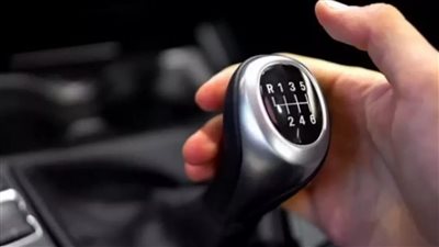 5 علامات تدل على تلف ناقل الحركة في سيارتك