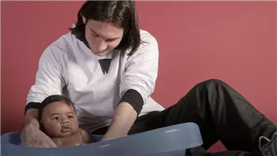 الأمر كان معقدًا للغاية.. صاحب صور ميسي ولامين يامال يكشف كواليسها 