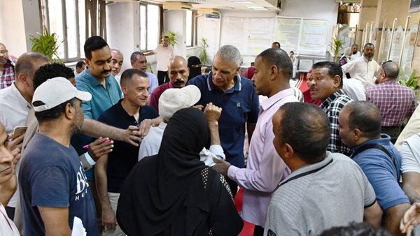 محافظ أسوان