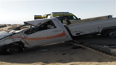 مصرع سائق وإصابة آخر في حادث انقلاب سيارة ربع نقل بسوهاج 
