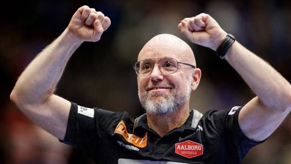 ستيفان مادسن المدير