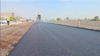 محافظ أسيوط يعلن بدء رصف ازدواج طريق أسيوط - ديروط الزراعي بنطاق مركز منفلوط 