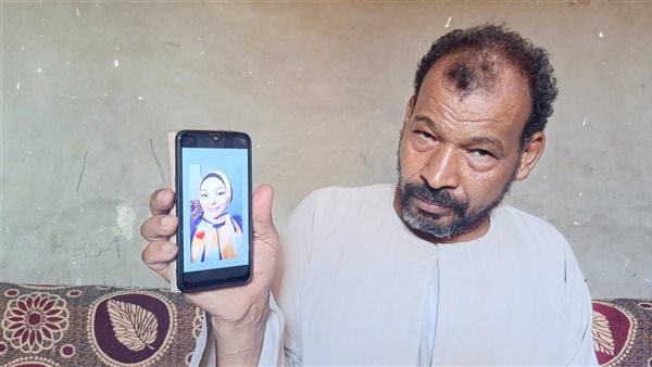 والد الفتاة 