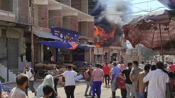 جانب من الحريق